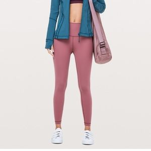 Wunder Under High-Rise 25”